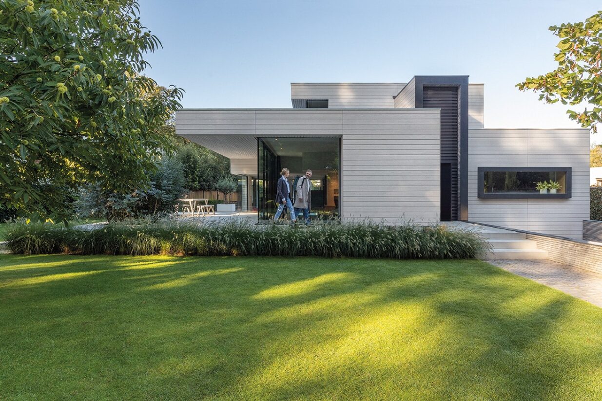 Entdecken Sie die Cedral Fassaden-Collections: vier Farb- und Oberflächenwelten – von modern bis klassisch. Für eine Fassade nach Ihrem Stil.