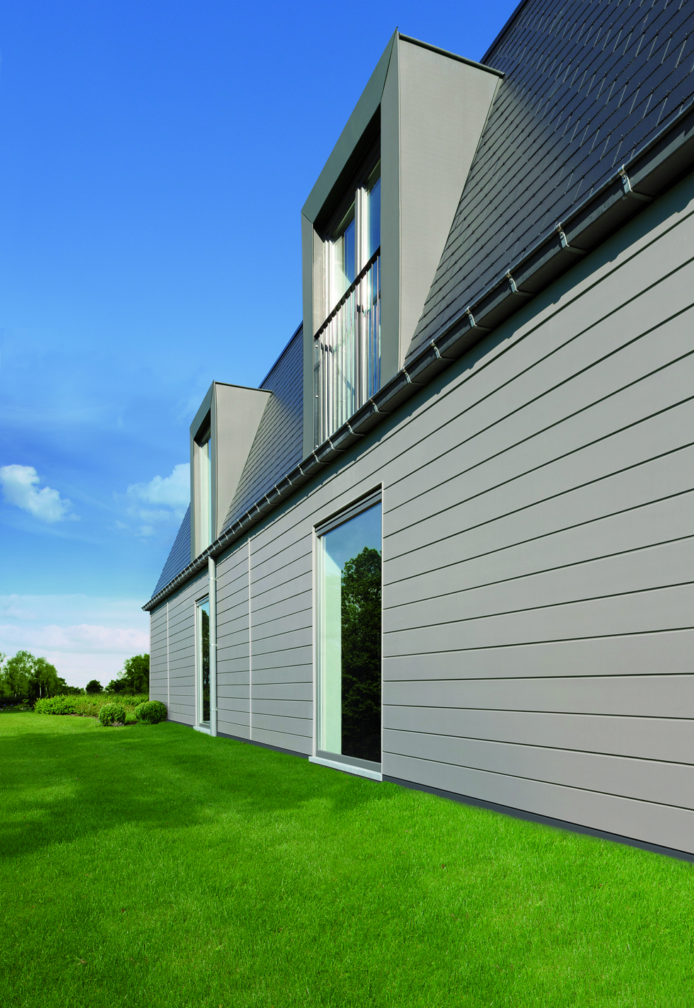 Grey facade cladding for a timeless, modern look - Cedral