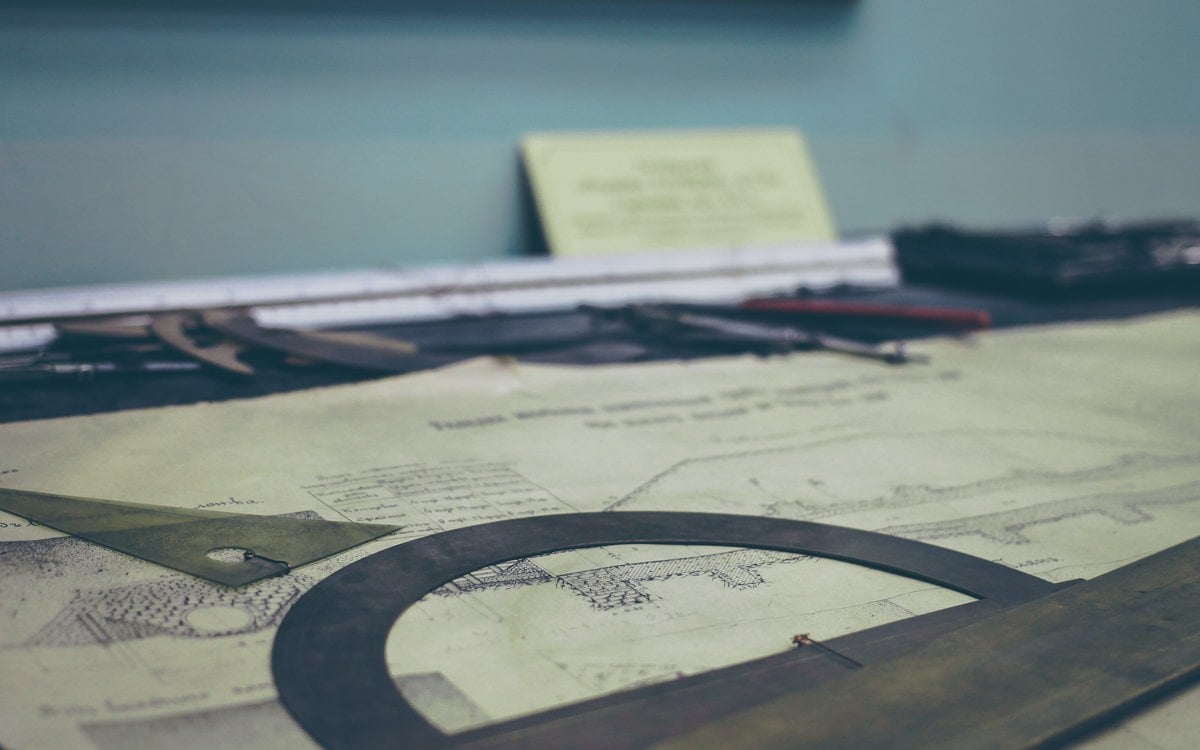 Dachsanierung - Baubehörde kontaktieren